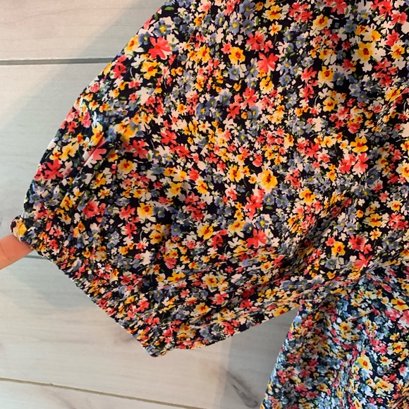 Floral top, size S - Picture 3 of 4